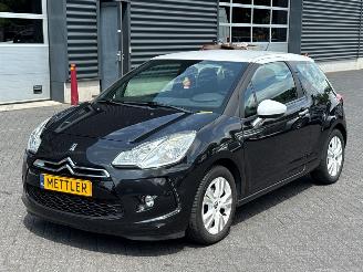 Avarii autoturisme Citroën DS3 1.4 16V VTi Hatchback  Benzine 1.397cc 70kW (95pk) FWD 2010/10