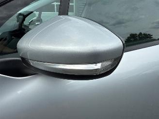 Peugeot 208 1.2 Vti 12V PureTech 82 Hatchback  Benzine 1.199cc 60kW (82pk) FWD picture 22