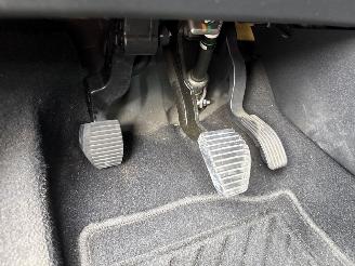 Peugeot 208 1.2 Vti 12V PureTech 82 Hatchback  Benzine 1.199cc 60kW (82pk) FWD picture 24