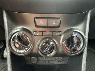 Peugeot 208 1.2 Vti 12V PureTech 82 Hatchback  Benzine 1.199cc 60kW (82pk) FWD picture 16