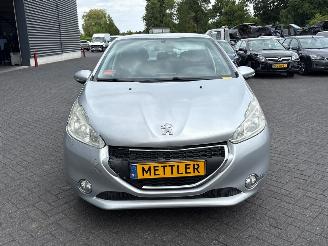 Peugeot 208 1.2 Vti 12V PureTech 82 Hatchback  Benzine 1.199cc 60kW (82pk) FWD picture 8