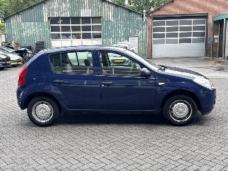 Dacia Sandero 1.2 16V Hatchback  Benzine 1.149cc 55kW (75pk) FWD picture 6