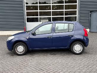 Dacia Sandero 1.2 16V Hatchback  Benzine 1.149cc 55kW (75pk) FWD picture 2