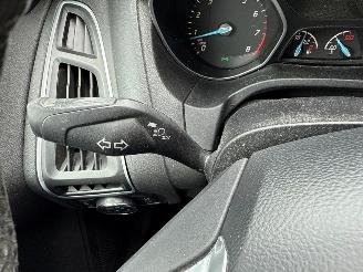 Ford Focus 1.0 Ti-VCT EcoBoost 12V 125 Combi/o  Benzine 998cc 92kW (125pk) picture 23