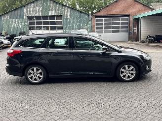 Ford Focus 1.0 Ti-VCT EcoBoost 12V 125 Combi/o  Benzine 998cc 92kW (125pk) picture 6