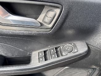 Ford Kuga 1.5 EcoBoost 12V 120 SUV  Benzine 1.496cc 88kW (120pk) FWD picture 23