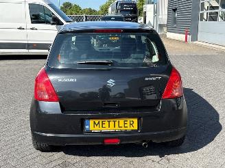 Suzuki Swift 1.3 VVT 16V Hatchback  Benzine 1.328cc 68kW (92pk) FWD 2005 picture 4