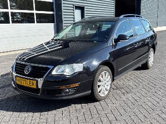 Damaged car Volkswagen Passat 1.8 TSI 16V Combi/o  Benzine 1.798cc 118kW (160pk) FWD 2009/1