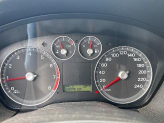 Ford Focus 1.6 16V Hatchback  Benzine 1.596cc 74kW (101pk) FWD airco picture 14