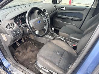 Ford Focus 1.6 16V Hatchback  Benzine 1.596cc 74kW (101pk) FWD airco picture 12