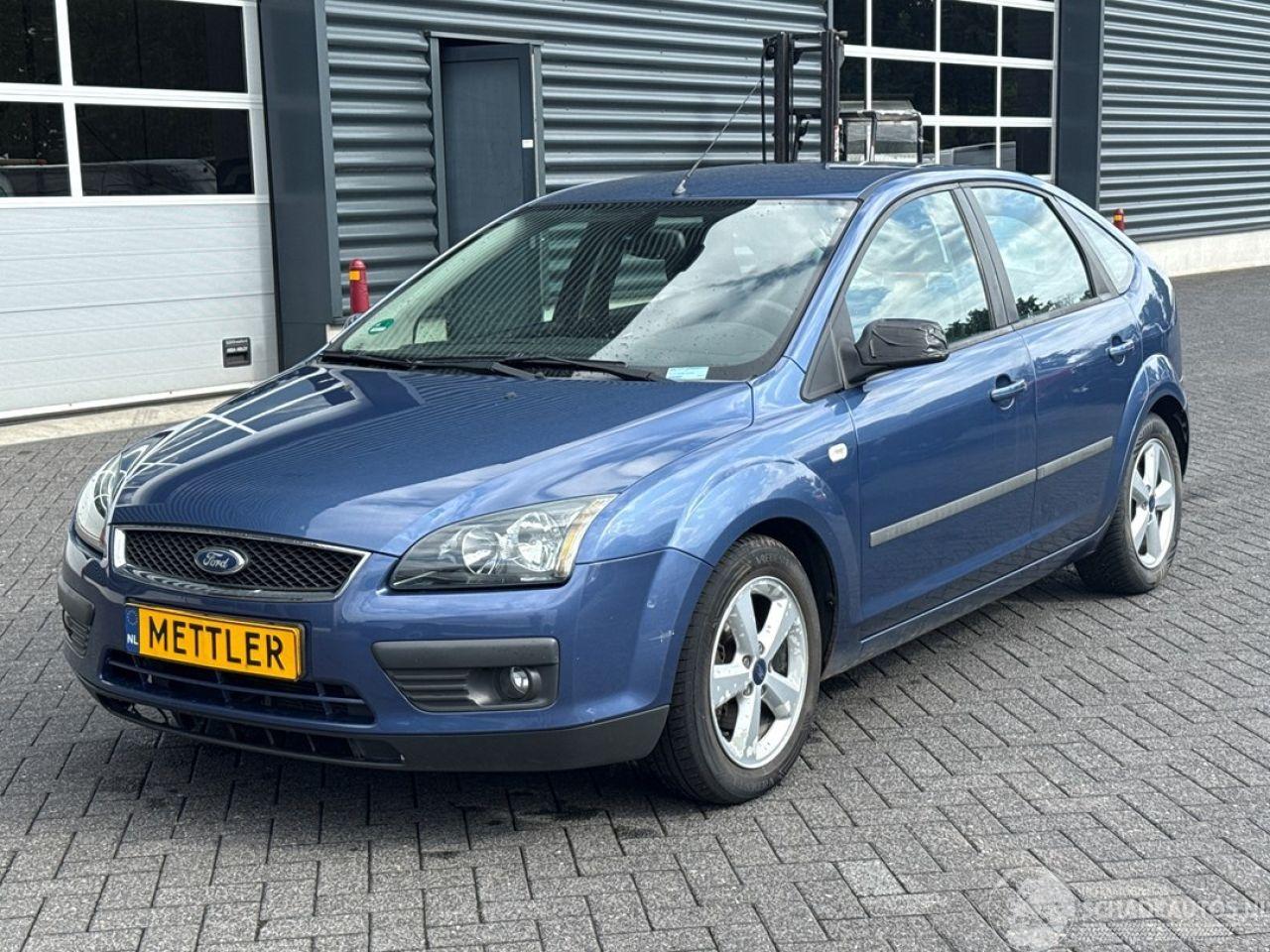 Ford Focus 1.6 16V Hatchback  Benzine 1.596cc 74kW (101pk) FWD airco