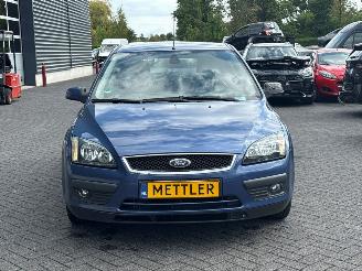 Ford Focus 1.6 16V Hatchback  Benzine 1.596cc 74kW (101pk) FWD airco picture 8