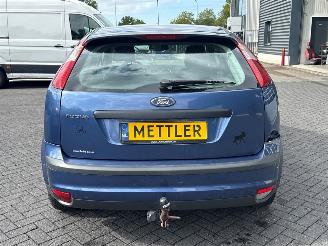 Ford Focus 1.6 16V Hatchback  Benzine 1.596cc 74kW (101pk) FWD airco picture 4
