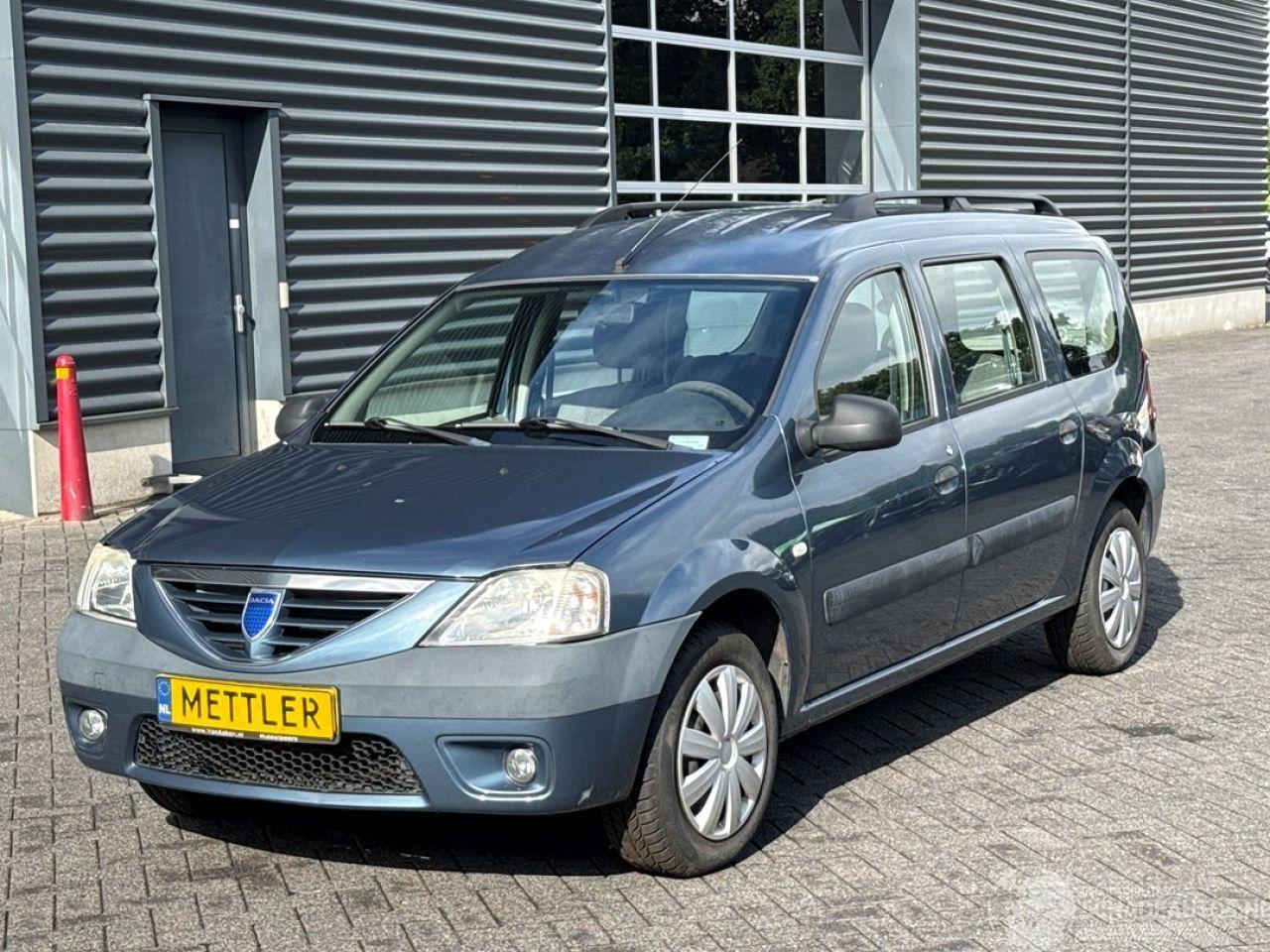 Dacia Logan 1.6 Combi/o  Benzine 1.598cc 64kW (87pk) FWD  airco, trekhaak