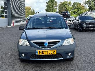 Dacia Logan 1.6 Combi/o  Benzine 1.598cc 64kW (87pk) FWD  airco, trekhaak picture 8