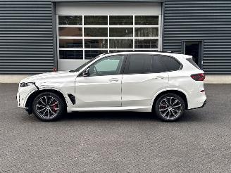 BMW X5 M60i xDrive 4.4i V8 32V Mild Hybrid SUV  Elektrisch Benzine 4.395cc 390kW (530pk) 4x4 picture 2