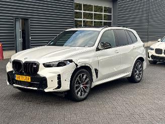 uszkodzony samochody osobowe BMW X5 M60i xDrive 4.4i V8 32V Mild Hybrid SUV  Elektrisch Benzine 4.395cc 390kW (530pk) 4x4 2024/11