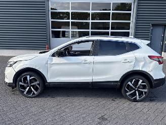 Nissan Qashqai 1.3 DIG-T 140 16V SUV  Benzine 1.332cc 103kW picture 2