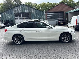 BMW 3-serie 320i 2.0 16V Sedan 4Dr Benzine 1.997cc 135kW (184pk) RWD picture 6