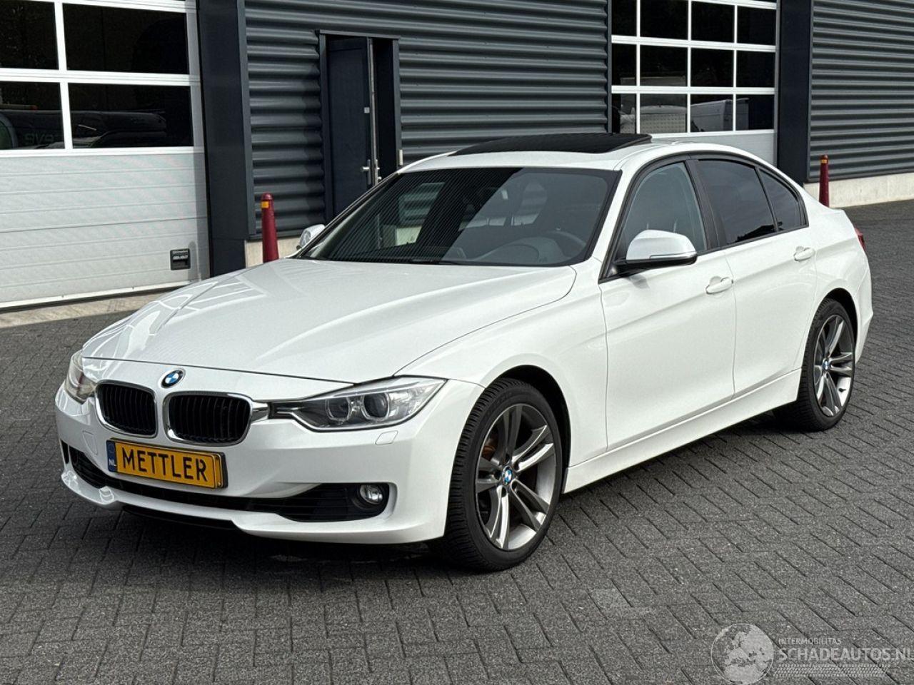 BMW 3-serie 320i 2.0 16V Sedan 4Dr Benzine 1.997cc 135kW (184pk) RWD