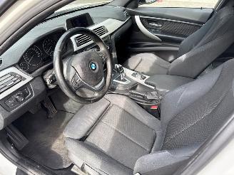 BMW 3-serie 320i 2.0 16V Sedan 4Dr Benzine 1.997cc 135kW (184pk) RWD picture 12