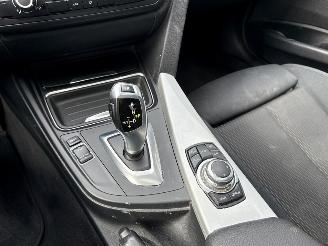 BMW 3-serie 320i 2.0 16V Sedan 4Dr Benzine 1.997cc 135kW (184pk) RWD picture 17