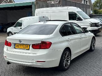 BMW 3-serie 320i 2.0 16V Sedan 4Dr Benzine 1.997cc 135kW (184pk) RWD picture 5