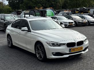 BMW 3-serie 320i 2.0 16V Sedan 4Dr Benzine 1.997cc 135kW (184pk) RWD picture 7