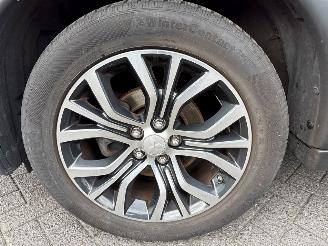 Mitsubishi Outlander 7 Persoons 2.0 16V 4x2 SUV  Benzine 1.998cc 110kW (150pk) FWD picture 29