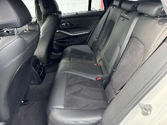 BMW 3-serie 318i 2.0 TwinPower Turbo  / M pakket / harman kardon picture 17