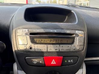 Peugeot 107 1.0 12V Hatchback  Benzine 998cc 50kW (68pk) FWD picture 15