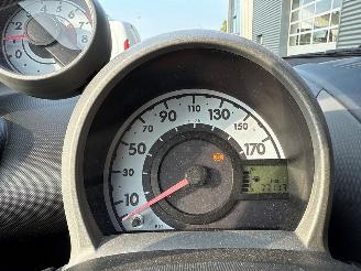 Peugeot 107 1.0 12V Hatchback  Benzine 998cc 50kW (68pk) FWD picture 14