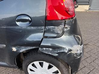 Peugeot 107 1.0 12V Hatchback  Benzine 998cc 50kW (68pk) FWD picture 19