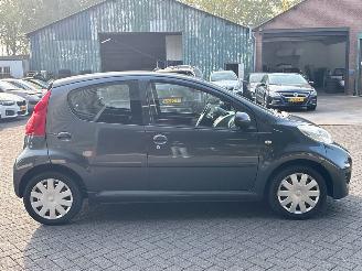 Peugeot 107 1.0 12V Hatchback  Benzine 998cc 50kW (68pk) FWD picture 6