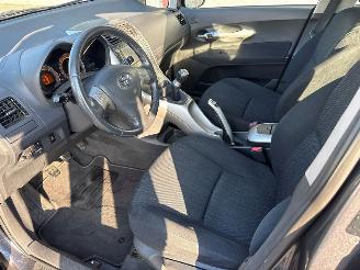 Toyota Auris 1.6 Dual VVT-i 16V Hatchback  Benzine 1.598cc 91kW (124pk) FWD picture 12