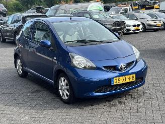 Toyota Aygo 1.0 12V VVT-i Hatchback  Benzine 998cc 50kW (68pk) FWD picture 7