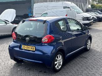 Toyota Aygo 1.0 12V VVT-i Hatchback  Benzine 998cc 50kW (68pk) FWD picture 5
