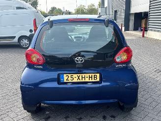 Toyota Aygo 1.0 12V VVT-i Hatchback  Benzine 998cc 50kW (68pk) FWD picture 4