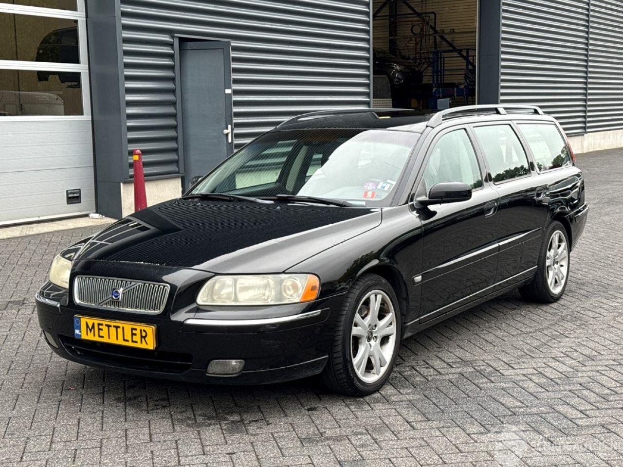 Volvo V-70 2.4 20V 170 Combi/o  Benzine 2.435cc 125kW (170pk) FWD