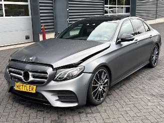 Voiture accidenté Mercedes E-klasse E-220d AMG 2.0 Turbo 16V Sedan 4Dr Diesel 1.950cc 143kW (194pk) 2016/7