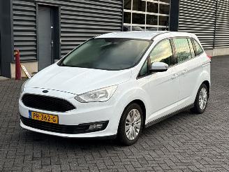damaged passenger cars Ford Grand C-Max 1.5 TDCi 95 16V MPV  Diesel 1.499cc 70kW (95pk) FWD 2017/8