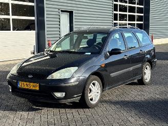 Vaurioauto  passenger cars Ford Focus 1.6 16V Combi/o  Benzine 1.596cc 74kW (101pk) FWD 2004/1