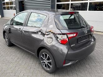 Toyota Yaris Yaris III (P13), Hatchback, 2010 / 2020 1.5 16V Dual VVT-iE picture 2