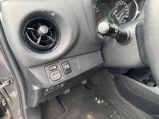Toyota Yaris Yaris III (P13), Hatchback, 2010 / 2020 1.5 16V Dual VVT-iE picture 13