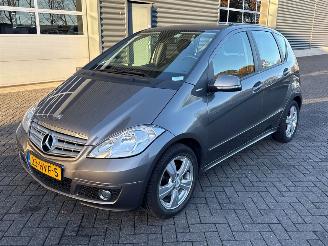 skadebil auto Mercedes A-klasse 1.5 A-150 5-Drs. Hatchback 4Dr Benzine 1.498cc 70kW (95pk) FWD 2009/3