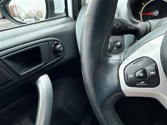 Ford Focus 1.4 16V Hatchback  Benzine 1.388cc 71kW (97pk) FWD picture 17