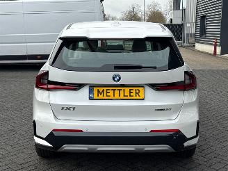 BMW iX1 XDrive30  67 kWh, camera, navigatie, trekhaak picture 4