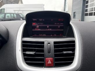 Peugeot 207 1.6 16V VTRi Hatchback  Benzine 1.598cc 88kW (120pk) FWD picture 14