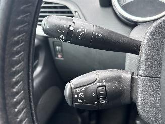 Peugeot 207 1.6 16V VTRi Hatchback  Benzine 1.598cc 88kW (120pk) FWD picture 17