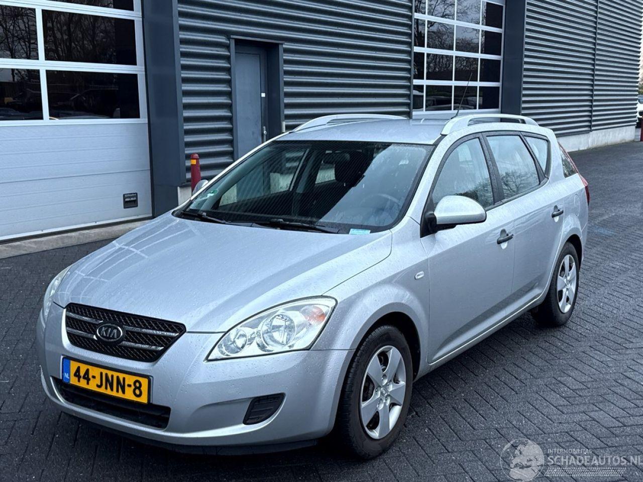 Kia Cee d 1.4 16V Combi/o  Benzine 1.396cc 80kW (109pk) FWD